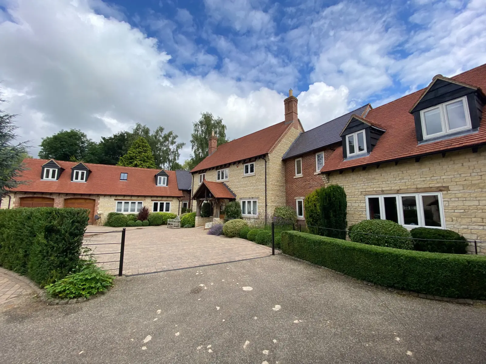 Roof cleaning by Geyserclean in Milton Keynes, completed work